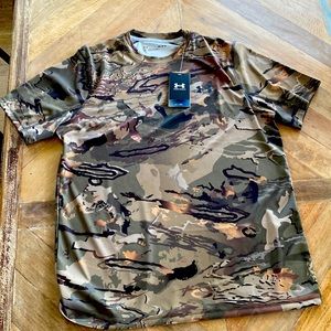 Men's UA Iso-Chill Brush Line Short Sleeve - M